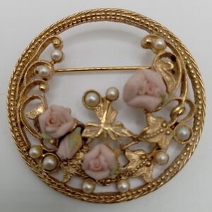 Elegant Gold and Pink Floral Brooch